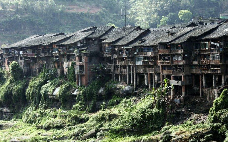 来凤县住建局优化营商环境助企纾困解难